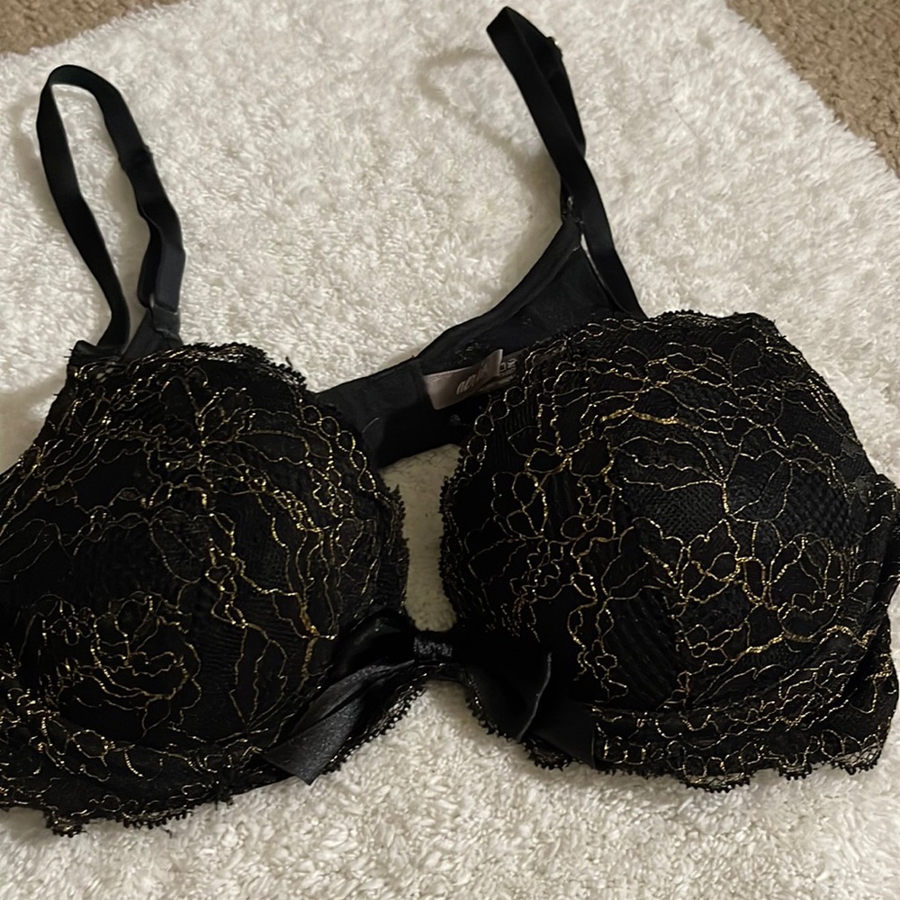 Black and gold bra